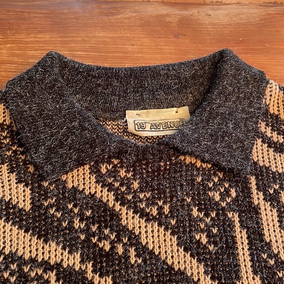Vintage abstract knit sweater with collar, metallic detail. Size L. Black/beige - Picture 7 of 7